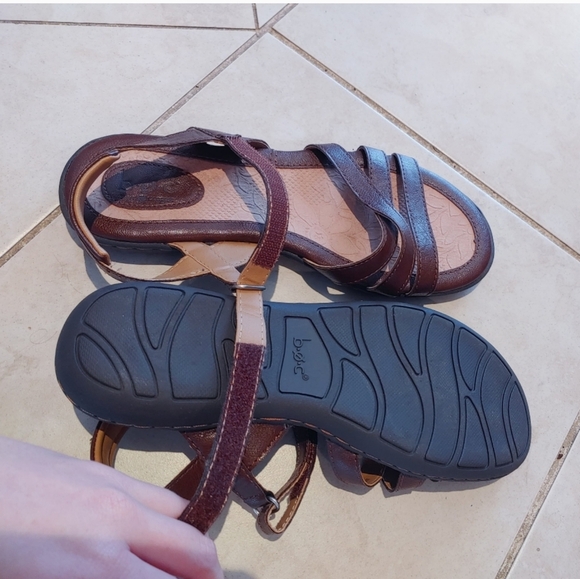 BUNDLE (3pcs) heels and sadals, Size Us: 8 - Picture 9 of 15